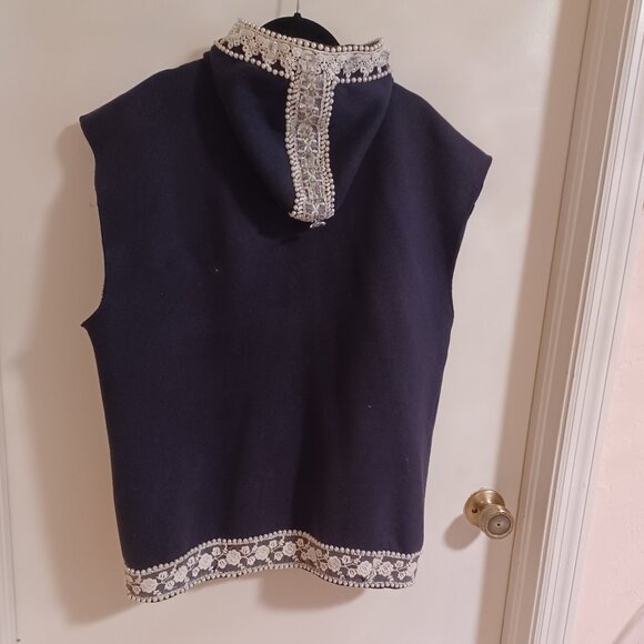 From Drab to Fab -  Hoodie/ Sleeveless Vest/Front open w/ Frogs - Picture 2 of 5